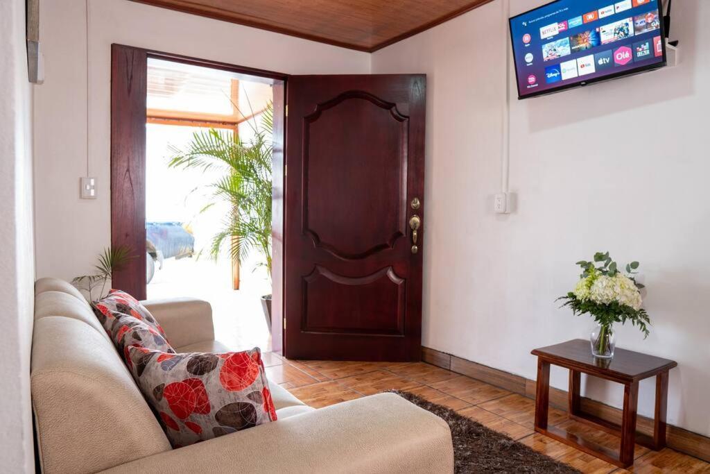 Tony'S House Villa La Fortuna Buitenkant foto